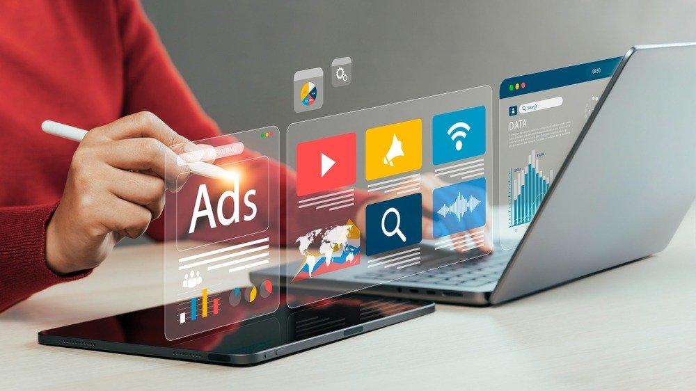 Online,Sales,Concept,Of,Digital,Marketing,,Ad,,Product,Ads,,Promotion