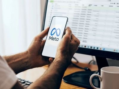 Marketing professional granting user access in Meta Ads Manager to manage Facebook and Instagram advertising campaigns.